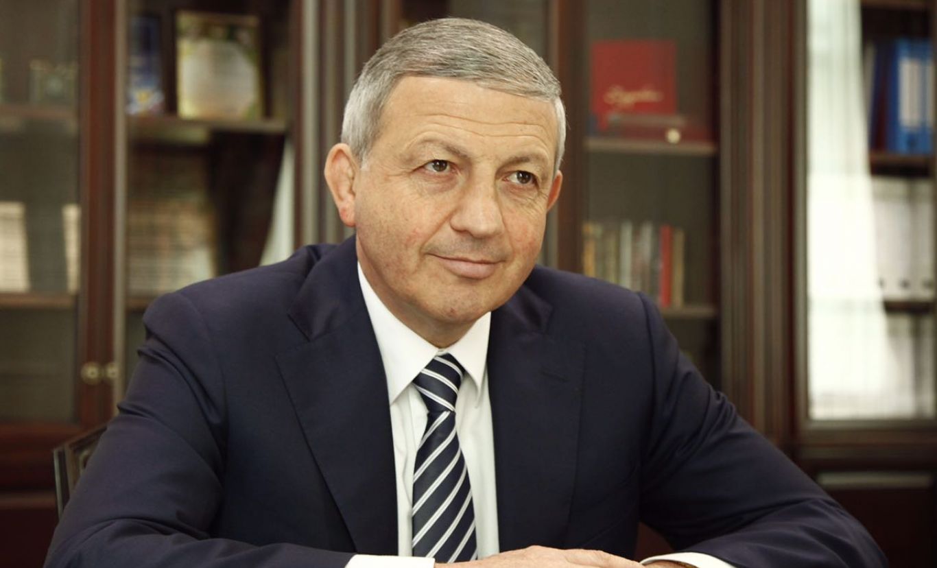 Руководитель осетии. Глава Республики Северная Осетия Алания. Аслан Битаров.